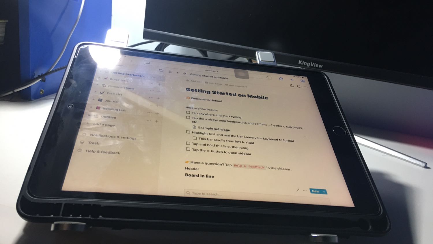 Sản phẩm chất lượng tốt. Đúng như quảng cáo. Màu sắc không bị giảm đi, cảm giác viết cũng tốt hơn so với màn zin