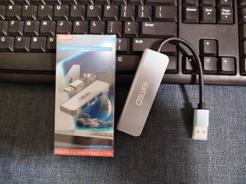 ✓ Hub USB 3.0 ASWEI 4in1: USB 3.0 To 4 USB 3.0 :
 •  Chất Lượng Vượt Trội: Vỏ nhôm tản nhiệt tốt, chắc chắn, mát.
 •  Kết Nối Ổn Định: Cổng USB chắc chắn, đảm bảo kết nối đáng tin cậy.
 •  Giao Hàng Nhanh Chóng: Nhận hàng nhanh chóng, chỉ trong vòng một ngày.
 •  Giá Cả Cạnh Tranh: Mua ba bộ chia USB ASWEI với giá ưu đãi.
 •  Thiết Kế Tiện Lợi: Kích thước nhỏ gọn, dễ dàng cầm nắm. Vỏ nhôm bền bỉ, bảo vệ khỏi va đập.
--> Bộ chia USB ASWEI được thiết kế với chất lượng cao tốt , kết nối ổn định và giao hàng nhanh chóng. Giá cả cạnh tranh và thiết kế tiện lợi. Sản phẩm nên dùng. ✓ Hub USB 3.0 ASWEI 4in1: USB 3.0 To 4 USB 3.0 :
 •  Chất Lượng Vượt Trội: Vỏ nhôm tản nhiệt tốt, chắc chắn, mát.
 •  Kết Nối Ổn Định: Cổng USB chắc chắn, đảm bảo kết nối đáng tin cậy.
 •  Giao Hàng Nhanh Chóng: Nhận hàng nhanh chóng, chỉ trong vòng một ngày.
 •  Giá Cả Cạnh Tranh: Mua ba bộ chia USB ASWEI với giá ưu đãi.
 •  Thiết Kế Tiện Lợi: Kích thước nhỏ gọn, dễ dàng cầm nắm. Vỏ nhôm bền bỉ, bảo vệ khỏi va đập.
--> Bộ chia USB ASWEI được thiết kế với chất lượng cao tốt , kết nối ổn định và giao hàng nhanh chóng. Giá cả cạnh tranh và thiết kế tiện lợi. Sản phẩm nên dùng.