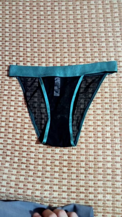 Chất liệu như quảng cáo, nhưng coa mùi hơi khó chịu cho dù đã giặt qua xà phòng và phơi khô