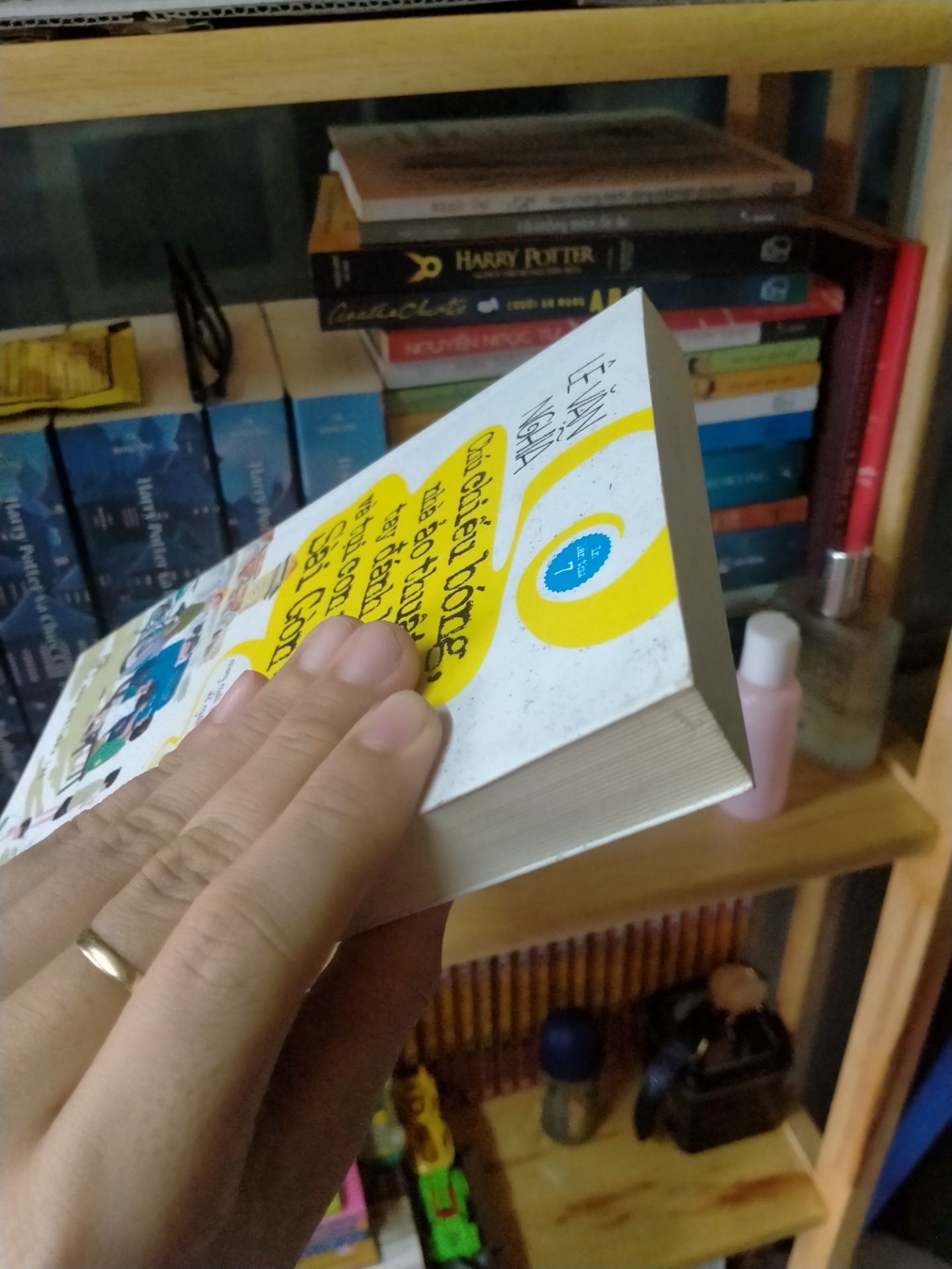 Quyển sách này đã cho em biết thêm nhiều điều mới vô cùng hấp dẫn