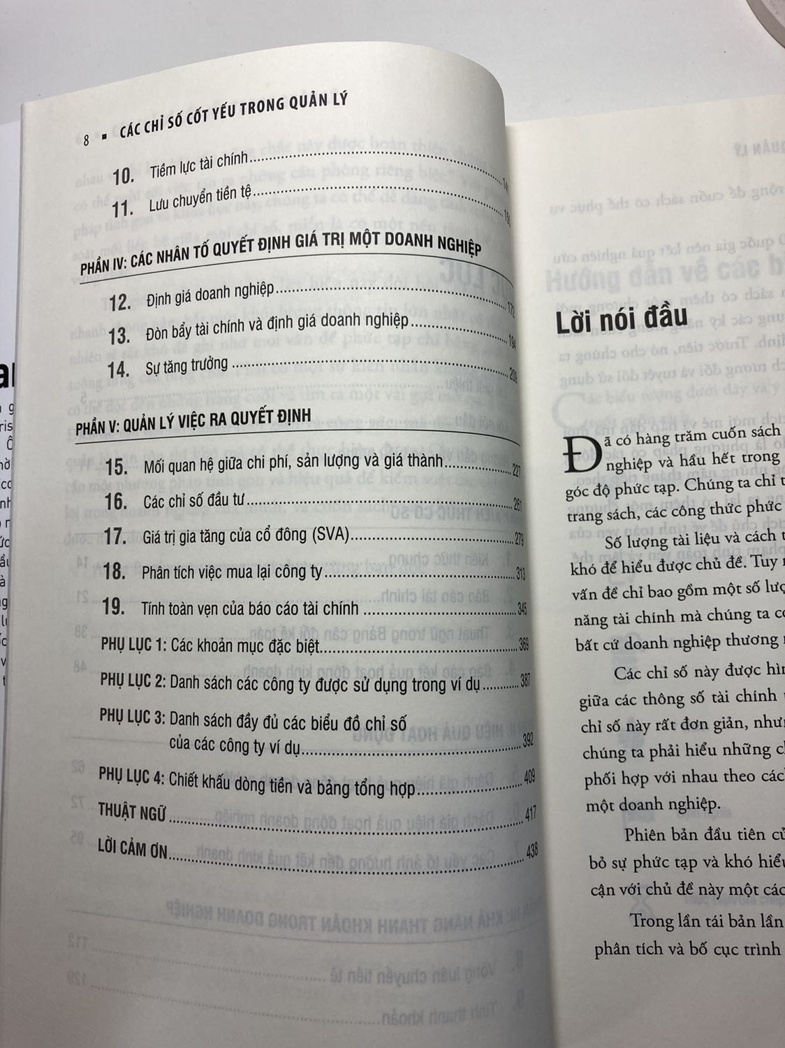Sách in giấy tốt, nội dung thích hợp với người không chuyên kinh tế muốn tìm hiểu khái quát. Nhìn chung hài lòng