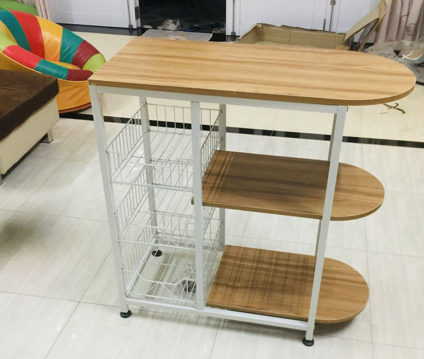 OK, cần thêm chốt đỡ ván tầng dưới, sơn lấy bút xoá dặm lại cho đẹp