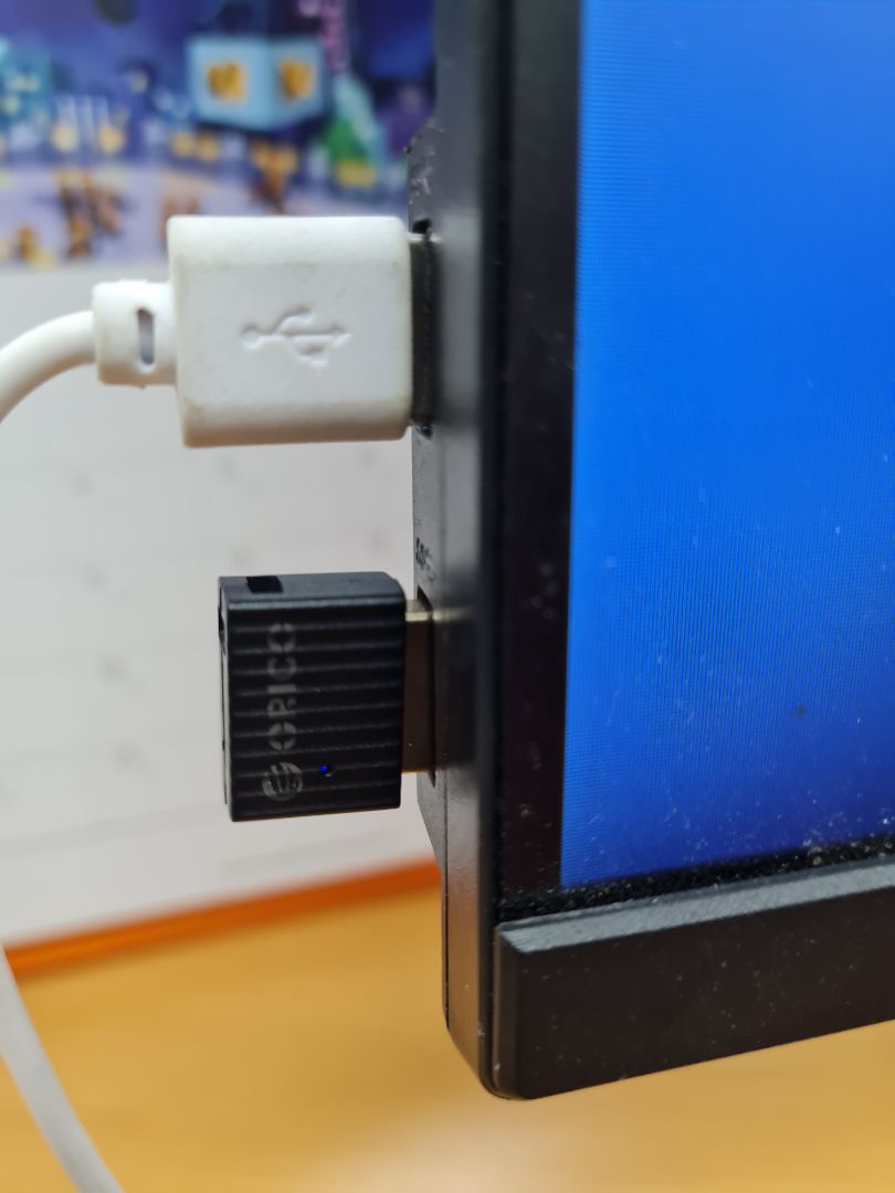 Sản phẩm đúng mô tả
Tiki giao hàng đúng lịch
Shop có in tờ hướng dẫn kèm theo rất chi tiết. Mình dùng Linux nên mất một hồi Google cũng cài đặt và sử dụng được. Sản phẩm đúng mô tả
Tiki giao hàng đúng lịch
Shop có in tờ hướng dẫn kèm theo rất chi tiết. Mình dùng Linux nên mất một hồi Google cũng cài đặt và sử dụng được.