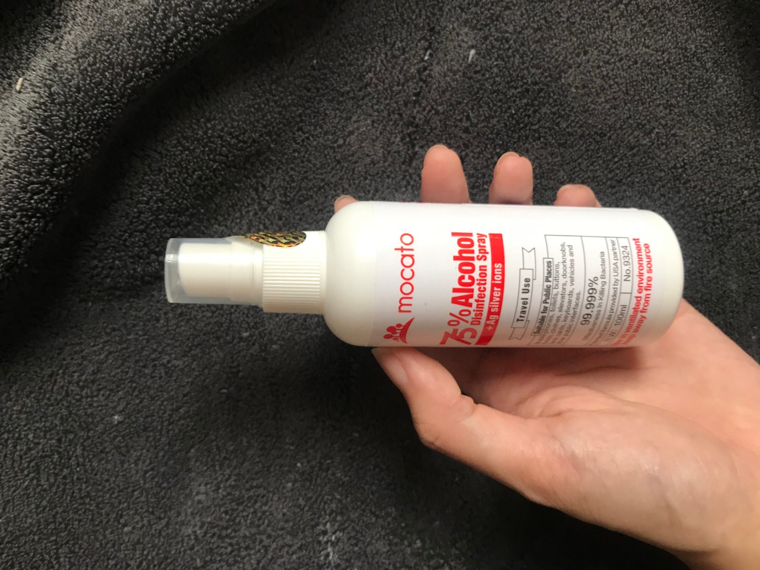 Sản phẩm được bao gói cẩn thận, không bị tràn. Chai còn có dán tem bảo đảm. Chai xịt phun sương mịn, nhỏ gọn dễ dàng bỏ vào túi xách, balo. Khử khuẩn mùa Covid rất yên tâm!