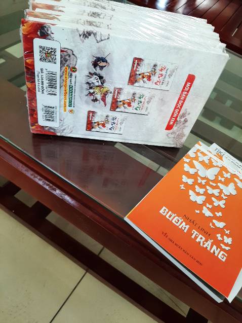 Đúng như quảng cáo. Bìa đẹp, chữ sắc nét to. Hài lòng với sản phẩm