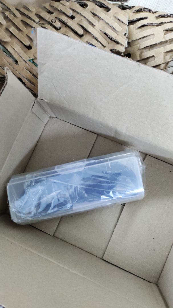 tiki giao nhanh thật.1h đã giao.hàng đúng mô tả, so sánh thì thấy giá tốt.đổi astra khá hấp dẫn, nhiều phương thức thanh toán.chưa dùng chưa biết nhưng cảm quan hơi phức tạp, dùng đi biển ok chứ thường xuyên chắc chỉ nên dùng loại khác.