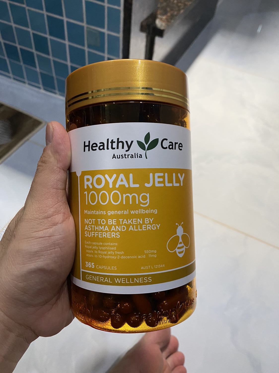 Hàng gia nha mọi người…cẩn thận shop nay…về tháo ra mới dung 1 viên thoi…thi kiểm tra ko nhu thuốc chính hãng…mình đổ nguyên hộp kiểm tra…viên nào cũng cứng có màu vàng nâu…ko mùi…viên thiệt la màu vàng …viên cg mềm…nói chung shop làm ăn *** quá