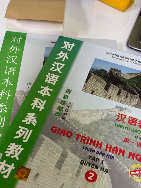 Giáo trình Hán ngữ Trung Quốc trình bày khoa học, dễ hiểu, nội dung phong phú, giúp học hiệu quả và tiến bộ nhanh.
