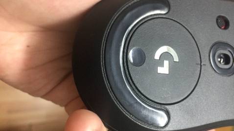 Giao hàng tới feet thì mòn như đã sử dụng rồi, hộp thì xước. Nhắn tin với shop thì kêu không đổi do chạy trên bang chuyền nên feet mòn Giao hàng tới feet thì mòn như đã sử dụng rồi, hộp thì xước. Nhắn tin với shop thì kêu không đổi do chạy trên bang chuyền nên feet mòn