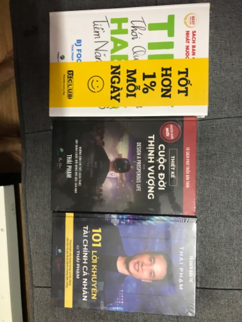 Ối, mới đặt có hơn 1 tiếng đồng hồ mà hàng đã giao tới rồi.
Nhanh bất ngờ!
Cám ơn shop & Kiti, và shipper nữa 
À, quên nói là sách được đóng gói cẩn thận