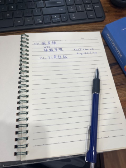 Giấy chán lắm. Viết Ko sướng tí nào.