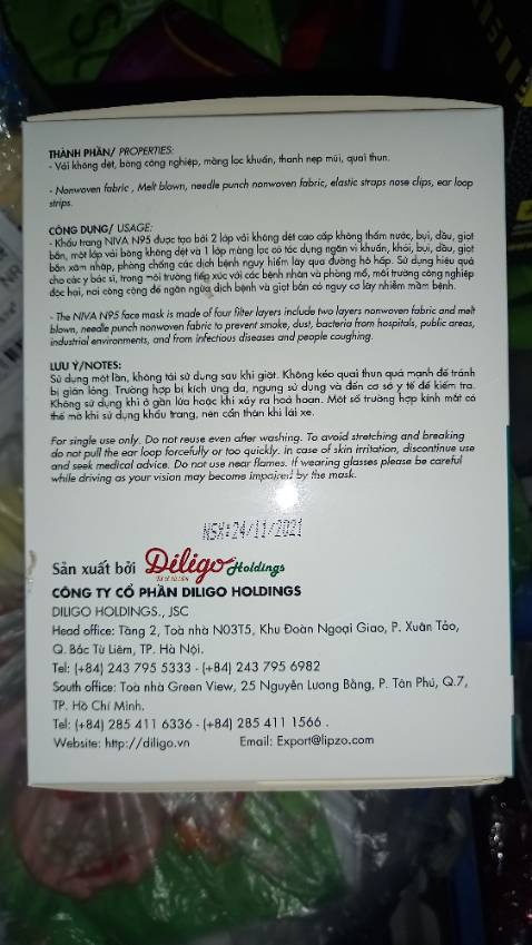 Hàng gói cẩn thận, còn hạn sử dụng. Dây đeo co dãn, chất vải dày, dễ thở. Hướng dẫn song ngữ chưa khớp nhau, chưa khớp hình ảnh hướng dẫn. Gói chung 5 khẩu trang 1 gói gây kém vệ sinh.