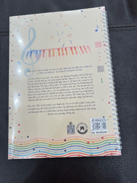 Sách trình bày đẹp , cứng cáp