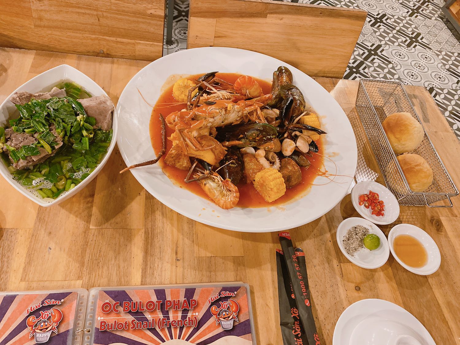 Sản phẩm oke, có thể giúp trẻ không đi lạc trong siêu thị, nhìn chung dây đeo khá êm, còn chất lượng thì mình phải dùng lâu mới biết được