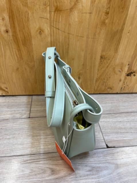 Tr ơii shop yeu thế nhờ hk những hàng đẹp mà còn quà tặng cũng xinh xịn nữa mấy bà nên thử nha 🩷🩷