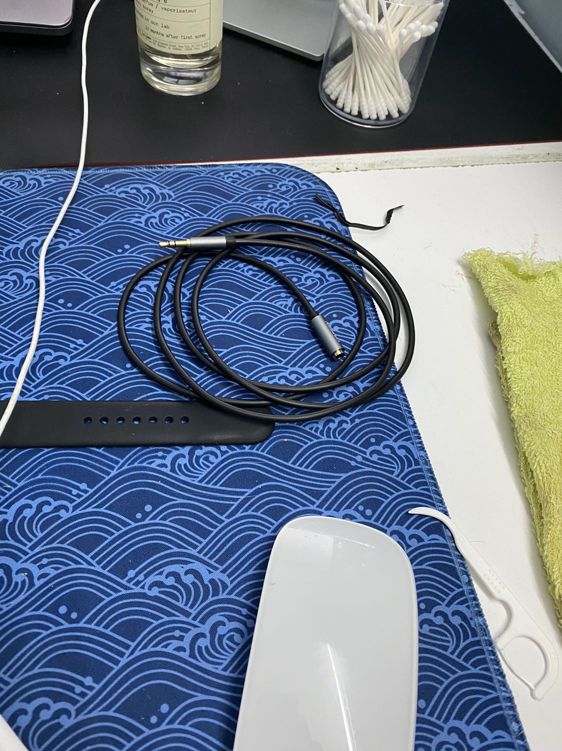 Sản phẩm dùng được nhưng mà chỉ kết nối được loa, phần mic của dây phone thì ko kết nối dc. 

Tức là chỉ nghe được nhưng ghi âm ko đc