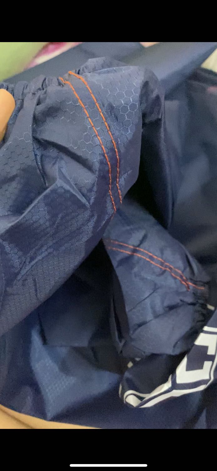 Sản phẩm đúng như mô tả, bạt phủ vải rất xịn. Đường may đẹp rất chắc chắn, xứng đáng với giá tiền 👍 Đối với sh đời 2020 trở đi thì nên chọn loại