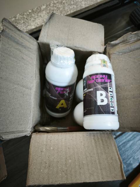 Sản phẩm không phù hợp khi sửa chữa chống thấm cho phòng tắm. Phải xử lý mạch khô hoàn toàn trước khi trét. Hiệu quả bám dính không tốt, không dễ sử dụng như video quảng cáo.