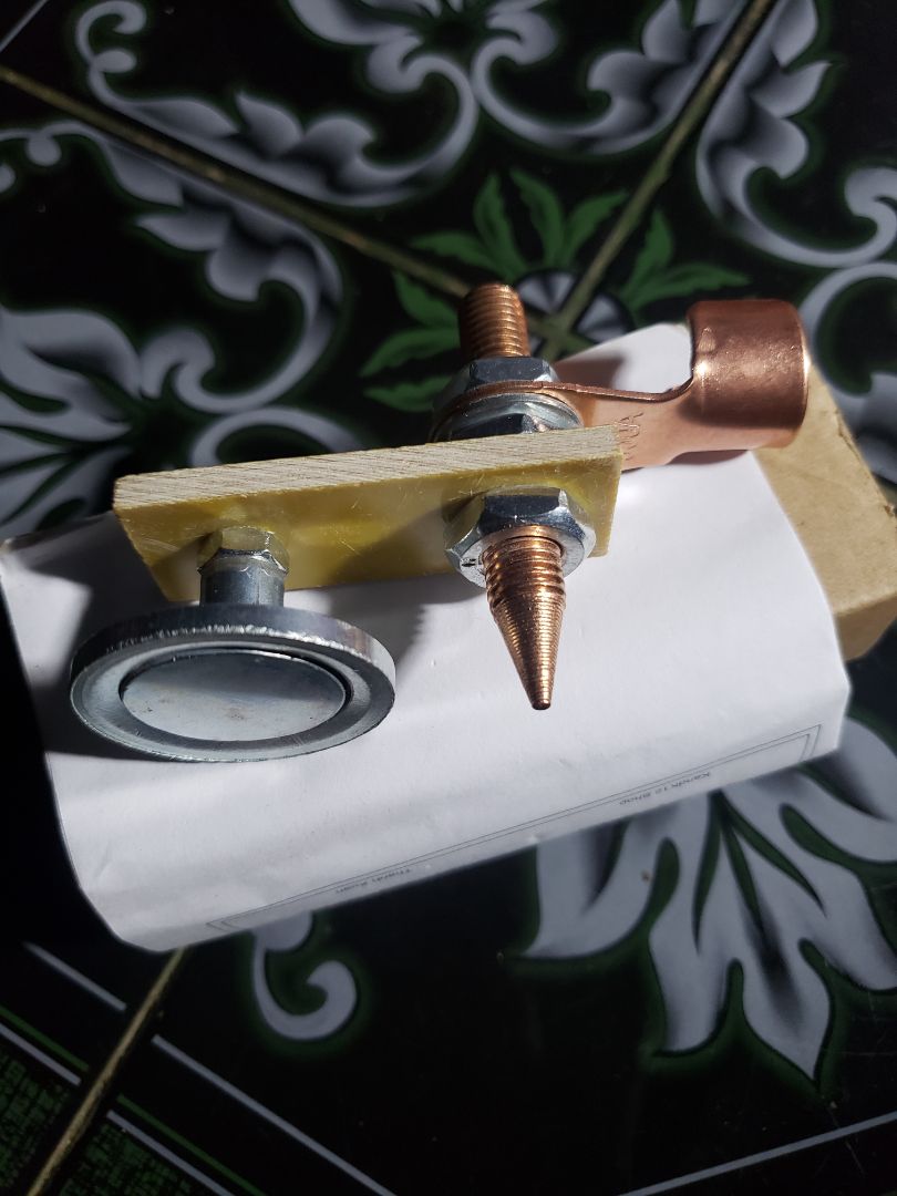 Sản phẩm đúng mô tả. lực hút cũng khá mạnh cho người dùng gia đình, mặt hút nam châm đường kính 2cm. giá cũng phải chăng. đóng gói kỹ lưỡng. cho shop 5 sao. các bạn cần lực hút mạnh hơn thì mua 2 nam châm nhé.