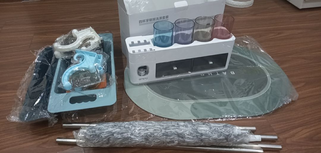 Chất lượng tương đối hài lòng. Nhưng thật vọng khi nhận hàng hộp không bị bẹp méo gì  bên ngoài vậy mà mở bên trong bị vỡ 1 cốc shop vẫn giao hàng là sao. Háo hức nhận hàng xong lại thất vọng vô cùng