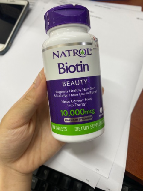 Mình đang thắc mắc hình ảnh hộp trên *** chính hãng và hộp mình mua ở shop có khác nhau. Shop giải thích giúp mk vs