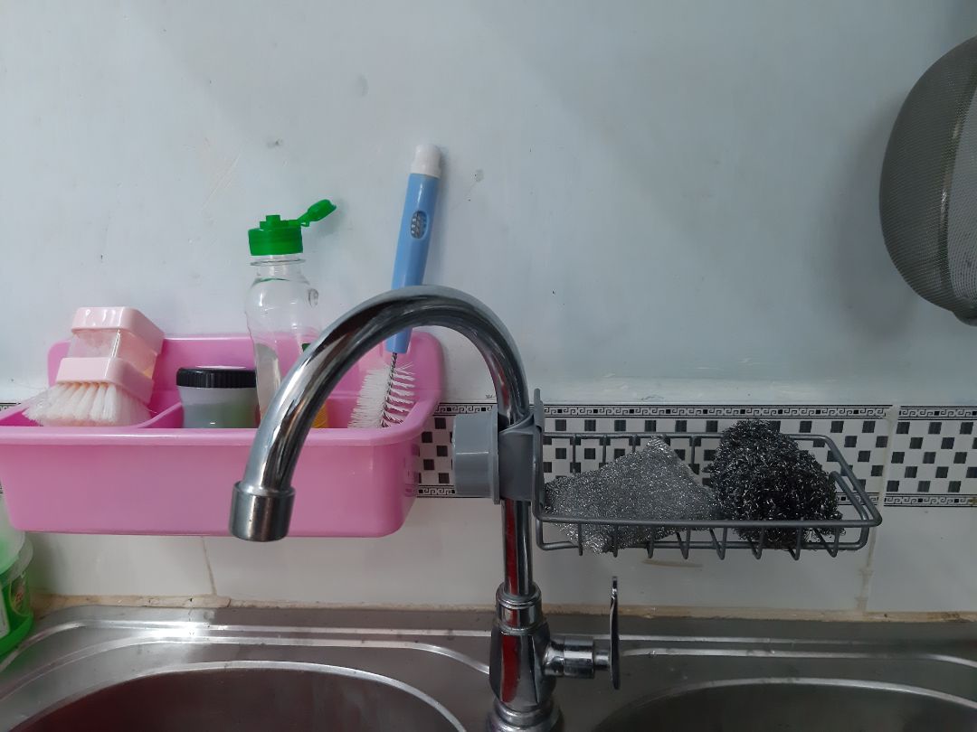 ok , chắc chắn , gắn vào thấy khu rửa chén tiện lợi hẳn nhưng hàng giao hơi trầy 1 tí nhưng ko sao , giá thành khá tốt