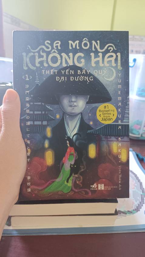 Mua cả bộ lỗi cong, dơ sách là 1 điều khiến khách hàng vô cùng ko hài lòng mặc dù hàng đủ săn sale giá tốt nhưng ko thể bù lại cho 4 cuốn sách ngta mua về đọc sưu tầm mà đóng gói ẩu như vậy. Bụi đóng rất nhiều luôn. Tập1 mà bị lộn vs đánh giá tập 2. Nhưng tập 2 cũng ko có hơn gì tập 1🙂