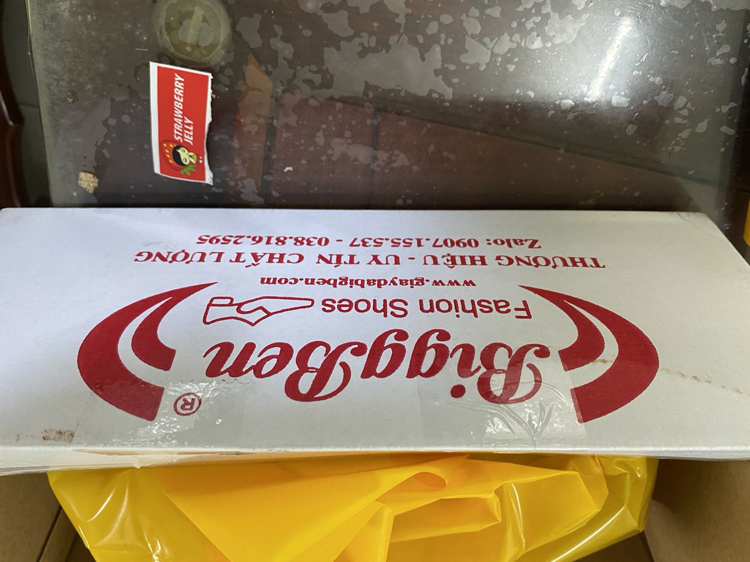 Giao hàng nhanh . Đúng mẫu mã