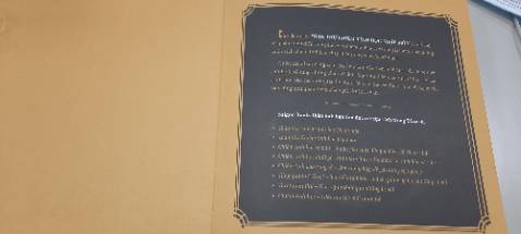 Sách mới cứng, còn bọc nilong , bìa sách in màu vàng đẹp quá chừng, bìa cứng nên sách chắc chắn, giấy in đẹp và còn có cả hình minh họa. Trang bìa còn in màu vàng ánh kim rất đẹp. Tuyệt vời còn được tặng kèm bookmark theo sách