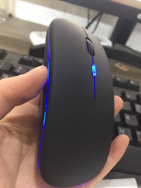 chuột đẹp, dùng mượt, có đèn led như hình mô tả, đúng chất lượng, có 1 vài shop cũng  bán nhưng m thấy hàng của shop giá ok nhất và nhiều đánh giá tốt, nói chung là chưa có gì để ch ê tới thời điểm hiện tại, đèn led đổi màu liên tục trông rất đẹp mắt