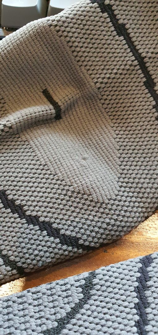 hàng giao đóng gói ẩu, hàng có mùi chua của hồ hôi chân. thất vọng với sản phẩm mua lần hài của sản phẩm cùng loại