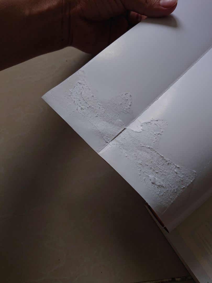 sách bị ướt, rách, mong Tiki giải quyết sớm