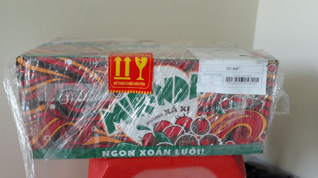 giao hàng không đúng mô tả, đặt phiên bản tết mà giao toàn phiên bản cũ, làm ăn không uy tín, treo đầu dê bán thịt ***