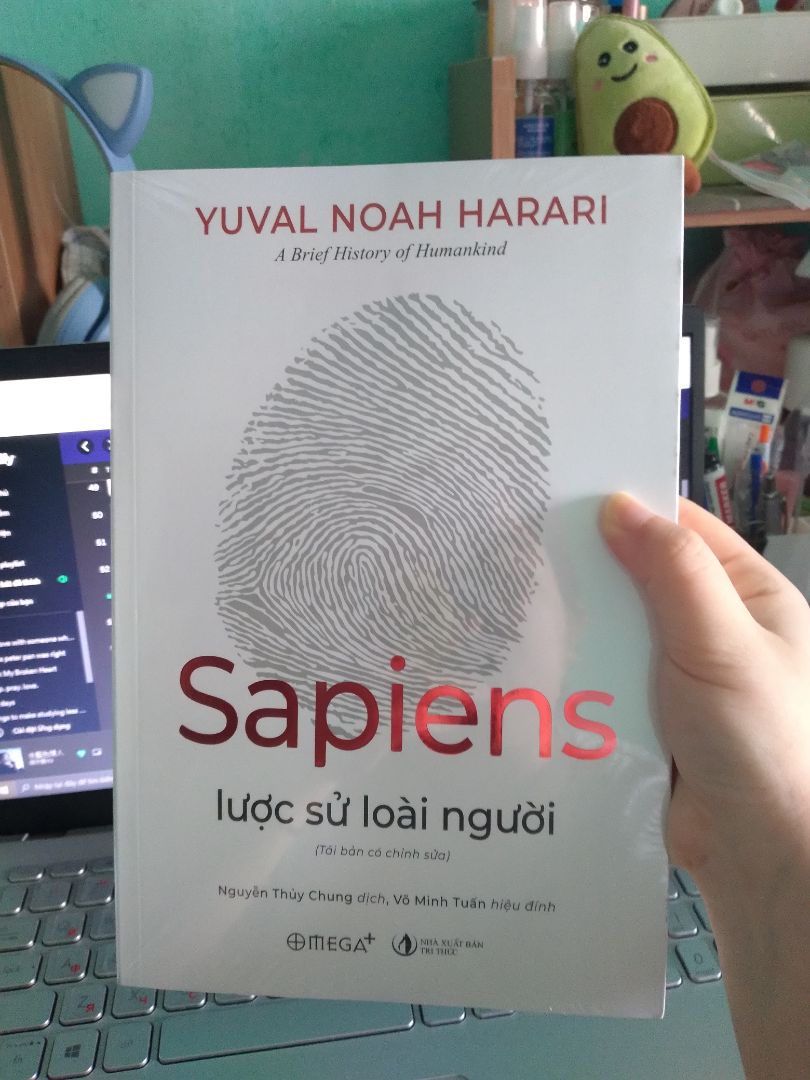 Giao hàng nhanh, shipper nhiệt tình. Thực sự chưa bao giờ mình thất vọng về chất lượng dịch vụ của Tiki luôn ^^ đóng gói kĩ, sách về vẫn nguyên vẹn không muốn bóc seal vì quá đẹp hehe