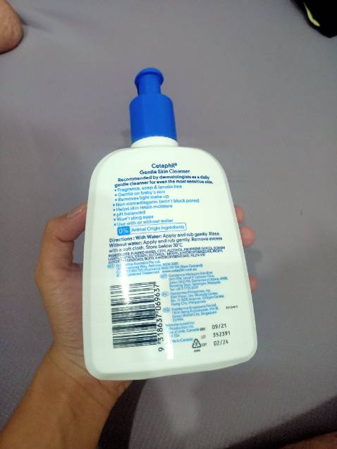 Giao hàng nhanh không kịp xoay tiền luôn cha ơi,  sử dụng sản phẩm hơn tháng rồi mới dô review, cảm thấy khá hiệu quả với da dầu như mình, khi không rửa nước lại kỷ thì khi khô sẽ nghe mùi thơm nhẹ nhẹ qua mũi.