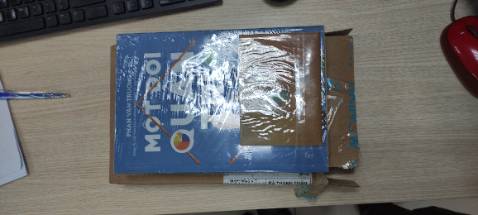 Sách đẹp, gói kỹ càng, còn nguyên bọc. Đặc biệt...tốc độ giao hàng của Tiki rất dễ bị bắn tốc độ 😆 đặt 21h25 đêm qua, 9h sáng nay đã nhận hàng! Quá đáng sợ...khà khà