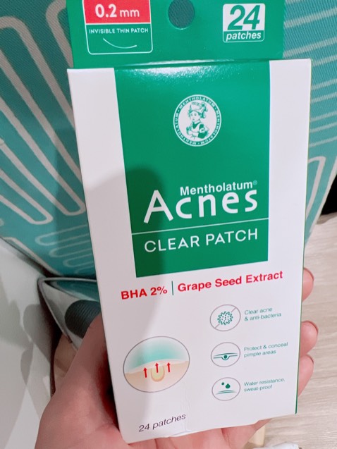 Hút mụn tốt, dùng cỡ 4 tiếng thấy mụn gom rồi, bạn mình còn lột được cả cái cồi lên cơ, phê. Nhưng mụn nào ko có cồi thì đừng chờ mong nó gom nhé