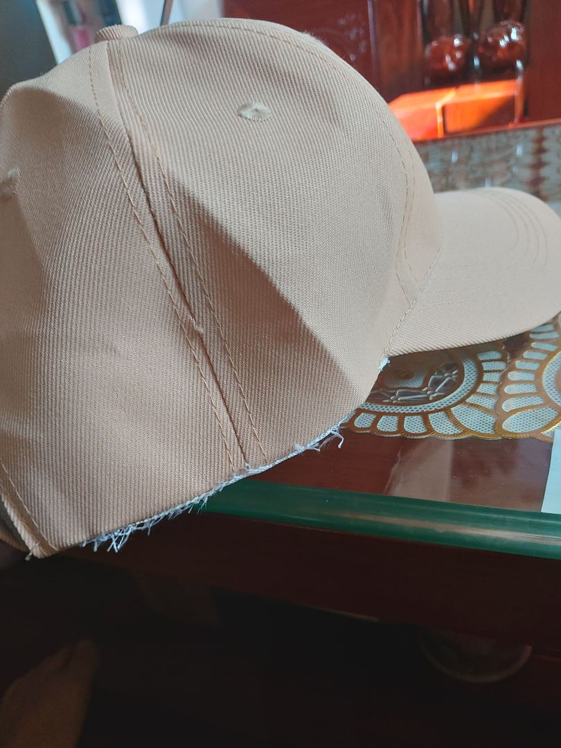 Rẻ tiền rẻ luôn uy tín và chất lượng. QUÁ BÔI BÁT.Mn không nên mua. Sai lầm. Ham rẻ dính chưởng hàng đểu hàng dỏm,hàng may kém .Xem hình sẽ rõ. Riêng mớ chỉ thừa đã đốt rồi đấy nhé. Nếu chưa đốt nhìn tởm luôn. Thế mà vẫn bán cho khách. Làm ăn theo kiểu Ăn xổi ở thì.