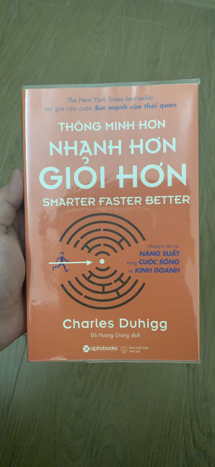 Quyết định chọn mua sách giữa những ý kiến tiêu cực về chất lượng sách của Tiki gần đây. Và quyết định ấy là đúng khi sách có chất lượng cao.