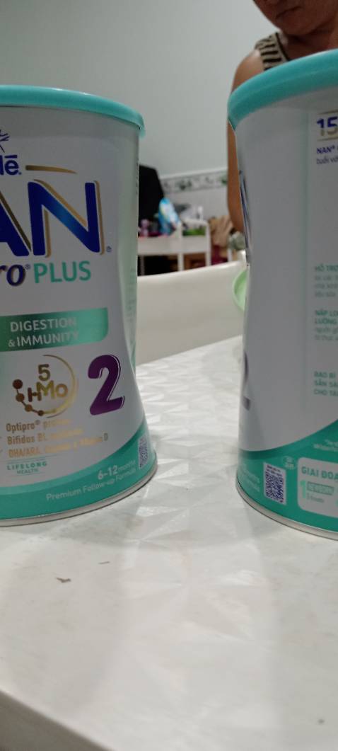 Hộp bị méo.
Cả 2 lần mua đều bị vậy.
Thêm lần đầu 1 hộp có hơi rỉ sét bên hông