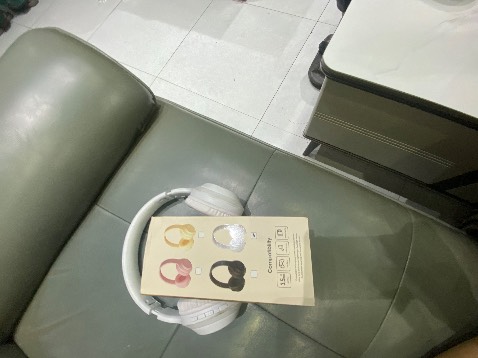 Đóng gói đẹp/ hàng chất lượng/ nghe êm tai/ cách âm ổn nha. NHƯNG mic lọc âm khi *** QUÁ RÕ. 10₫ CHO CHỮ NHƯNG NHA.