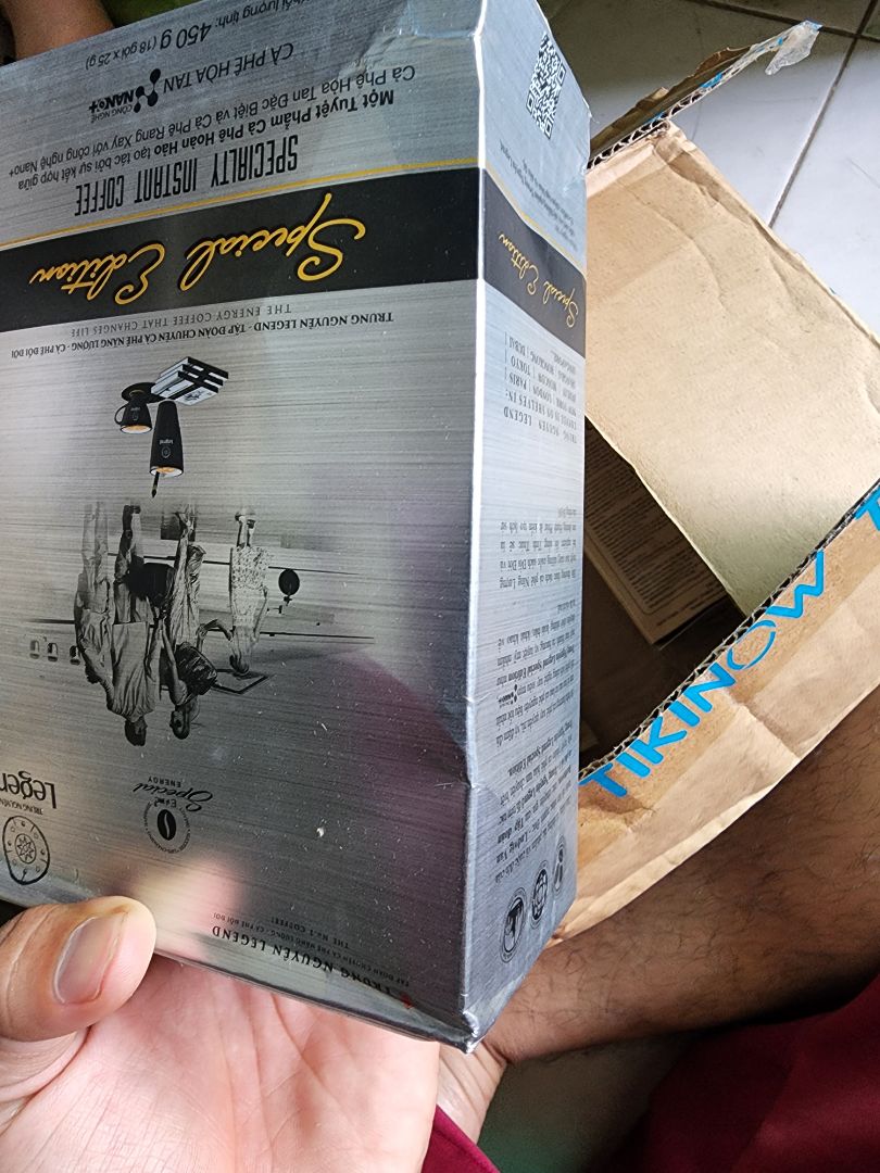 bỏ tiền ra mua sản phầm về tặng, mà tiki đóng gói kiểu gì, giao hàng móp méo tùm lum, thật sự thất vọng