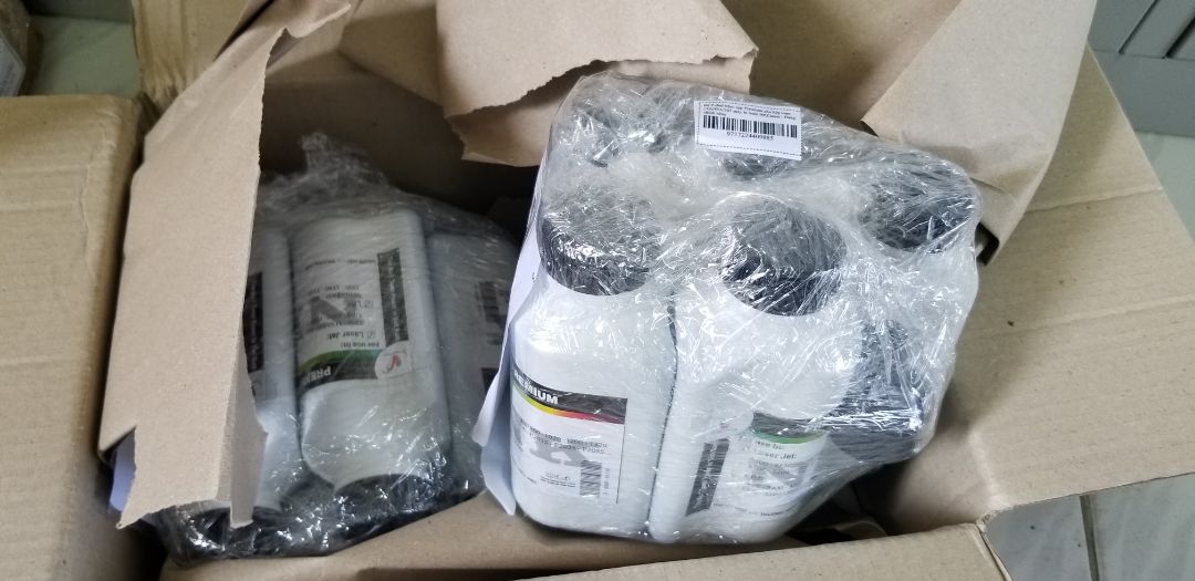 Mực in rõ đẹp, mình đã đổ vào hộp mực 214A dùng cho máy Lbp8780x và in thử thấy oke.
Tiki giao hàng đúng hẹn, đóng gói cẩn thận.