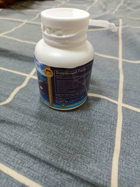 Tanh. Cảm nhận chả khác gì mấy lọ dầu cá thường. Quảng cáo của Đức nghe sang mồm quá. Chắc tự đút 12 viên rồi đóng lọ, dán mác. Ko có tem hay cái gì đó chứng minh hàng xịn của Đức cả