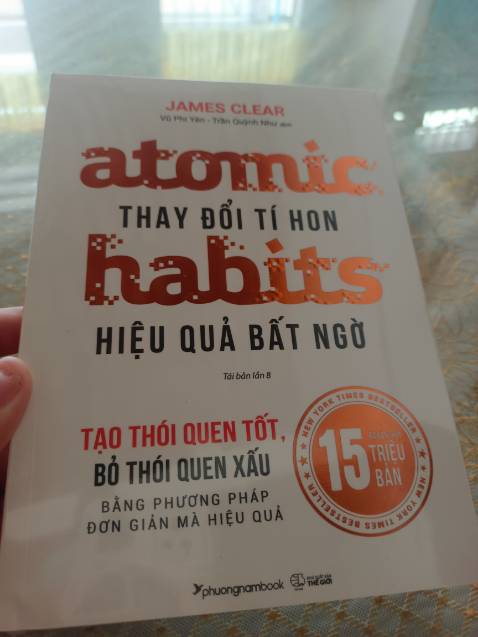 Nội dung sách ko phải bàn nhưng khâu đóng gói thực sự tệ. Mình trông ngóng hàng gần 1 tuần mà nhận hàng thì bóc seal thấy góc bị nhăn như hình r. Đọc đánh giá thấy rất nhiều người mua hàng cũng giống như mình nhưng mà Tiki vẫn chưa sửa đổi. 2 sao ạ