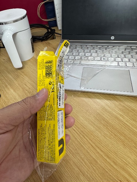 Bao bì còn nguyên nhưng bị chảy keo bên trong