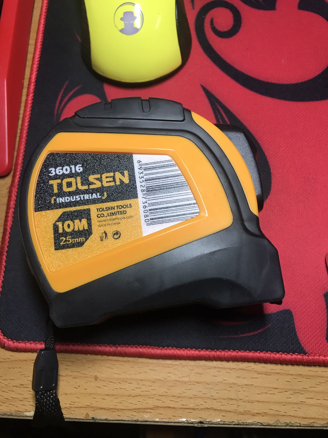 Hàng nhìn cứng chắc. Thước dài phù hợp để đo các đô vật lớn. Kích cỡ to hơn các loại thông thường.