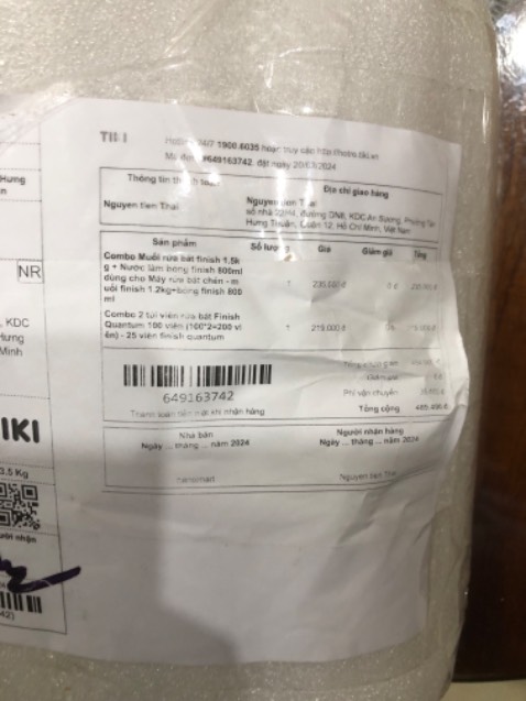 Làm ăn ***. Đặt mua 2 túi x100 viên mà giao như này. Được 25 viên thêm chai nước và túi muối 1.2 KG