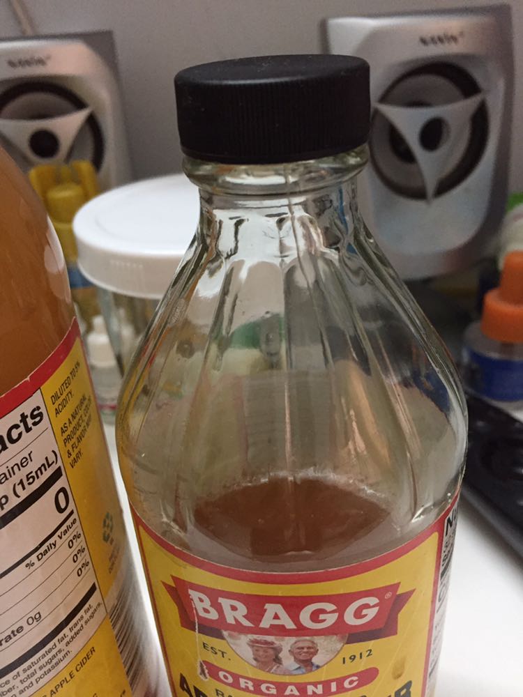 Trên vỏ chai giấm không in hạn sử dụng như chai của các shop khác. Chai to mình mua shop khác có in hsd. Chai nhỏ mua shop này kiếm khắp chai không có. Nghi ngờ hàng nhái.