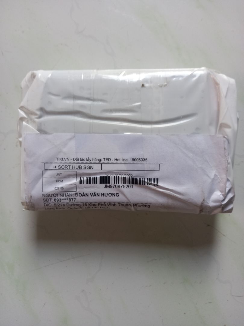 Sp giao đúng hẹn,đóng gói kỹ,cân thận. Xăng sử dụng quẹt rất nhạy,ko khói,rất hài lòng với sp,sẽ giới thiệu cùng bạn bè,mn xài zippo hãy sdsp nầy.Cảm ơn shop và Tiki,hẹn lần mua hàng sau.